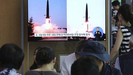 Náhledový obrázek - KLDR odpálila dvě rakety. Dopadly do moře, tvrdí Jihokorejci