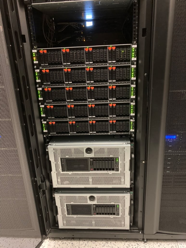 HPC cluster na CEICO