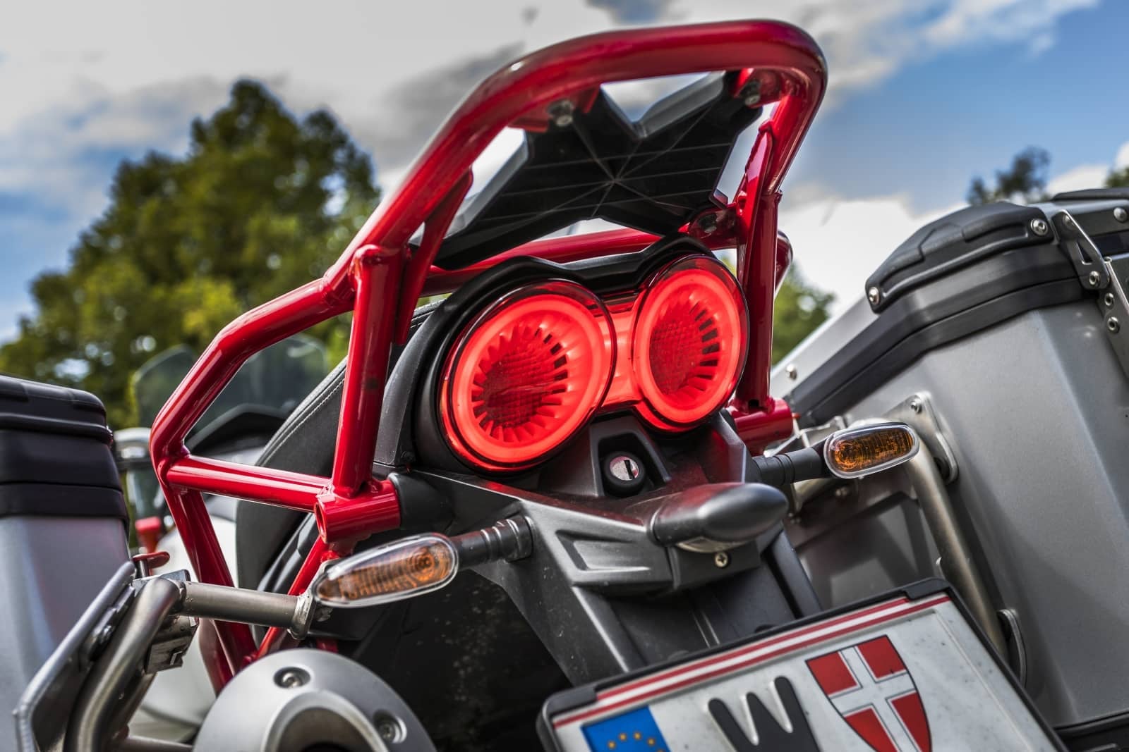 2020-03-MotoGuzziV85TT018.jpg