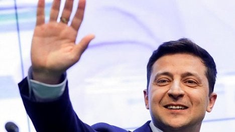 Náhledový obrázek - Trump na mě netlačil, náš hovor byl normální, tvrdí ukrajinský prezident Zelenskyj