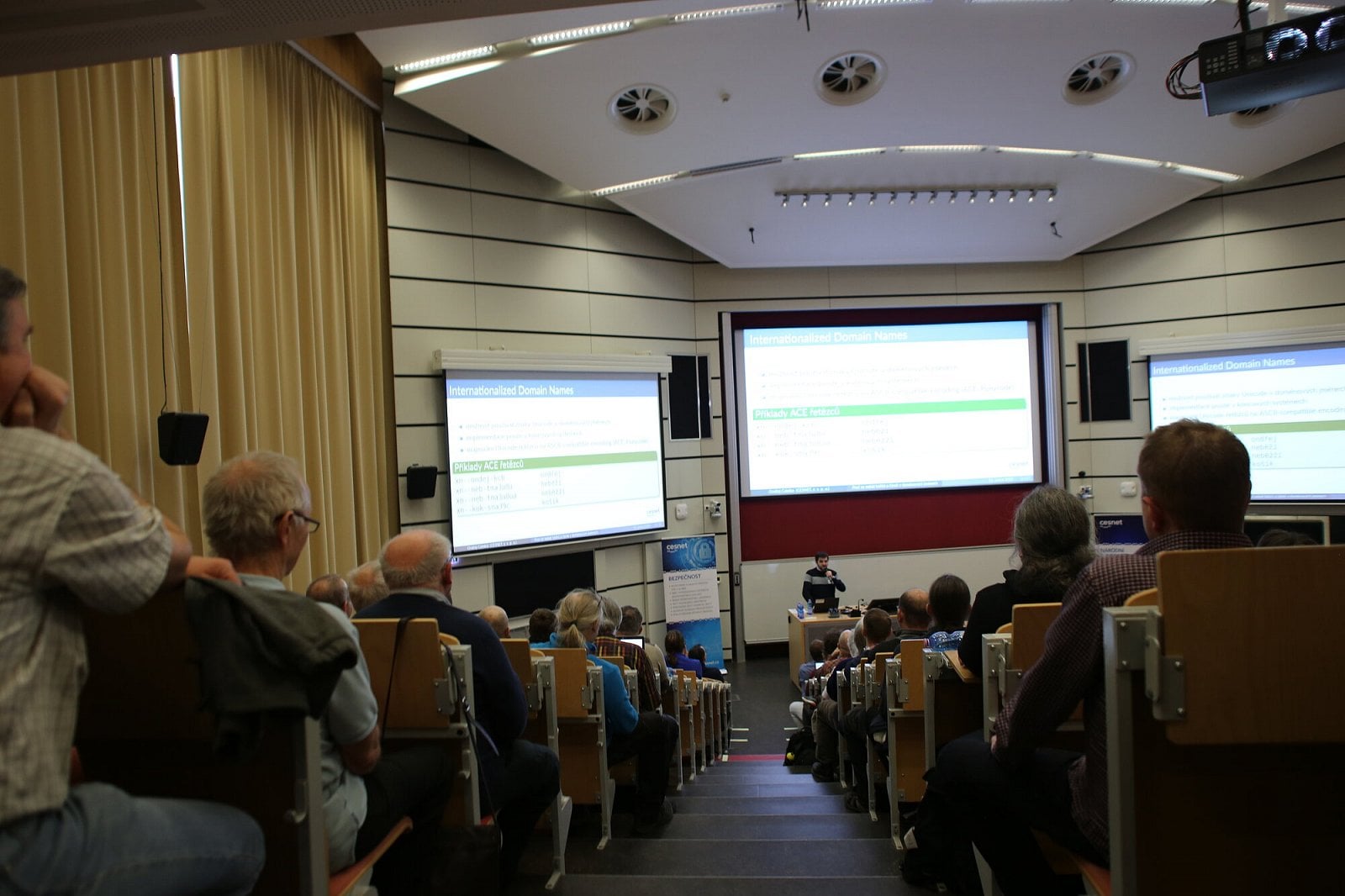 Seminář o bezpečností sítí a služeb 2020