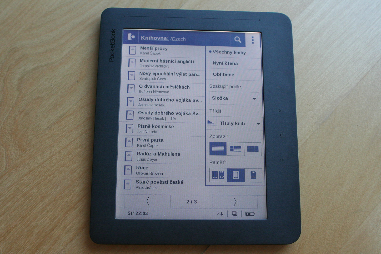 PocketBook Color Lux srovnání s Kindle a iPad