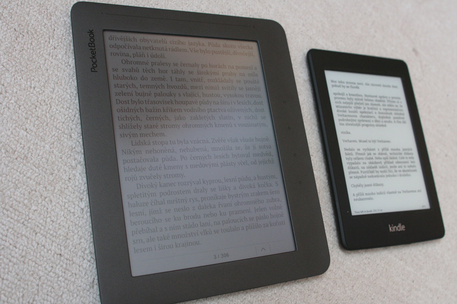 PocketBook Color Lux srovnání s Kindle a iPad