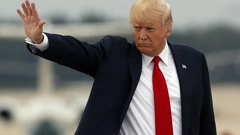 Náhledový obrázek - Trump přiznal, že jeho syn chtěl od Rusů informace o Clintonové. Zcela legálně, tvrdí