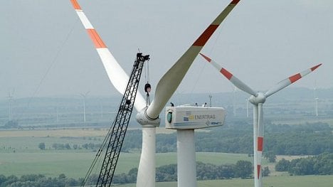 Náhledový obrázek - Zelená zpomaluje. Obnovitelné zdroje pokrývají jen šestinu spotřeby EU