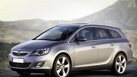 Náhledový obrázek - Opel Astra Sports Tourer: Vymazlené kombi