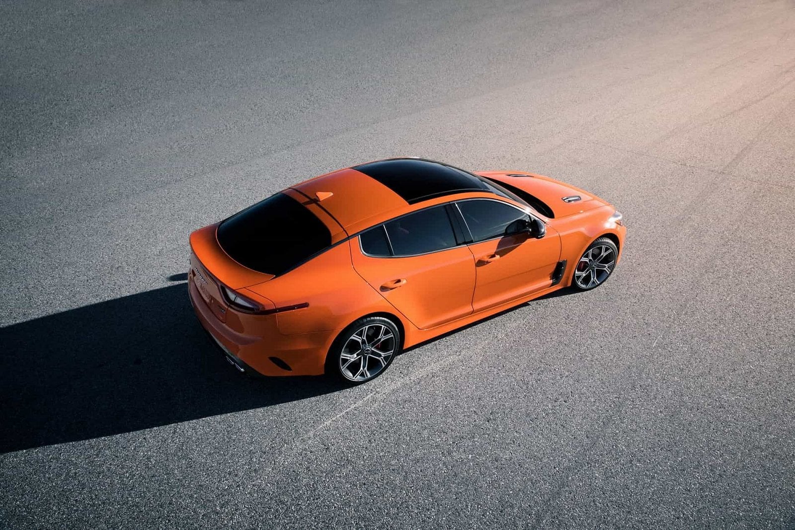 2019-04-Kia-Stinger-GTS_07.jpg