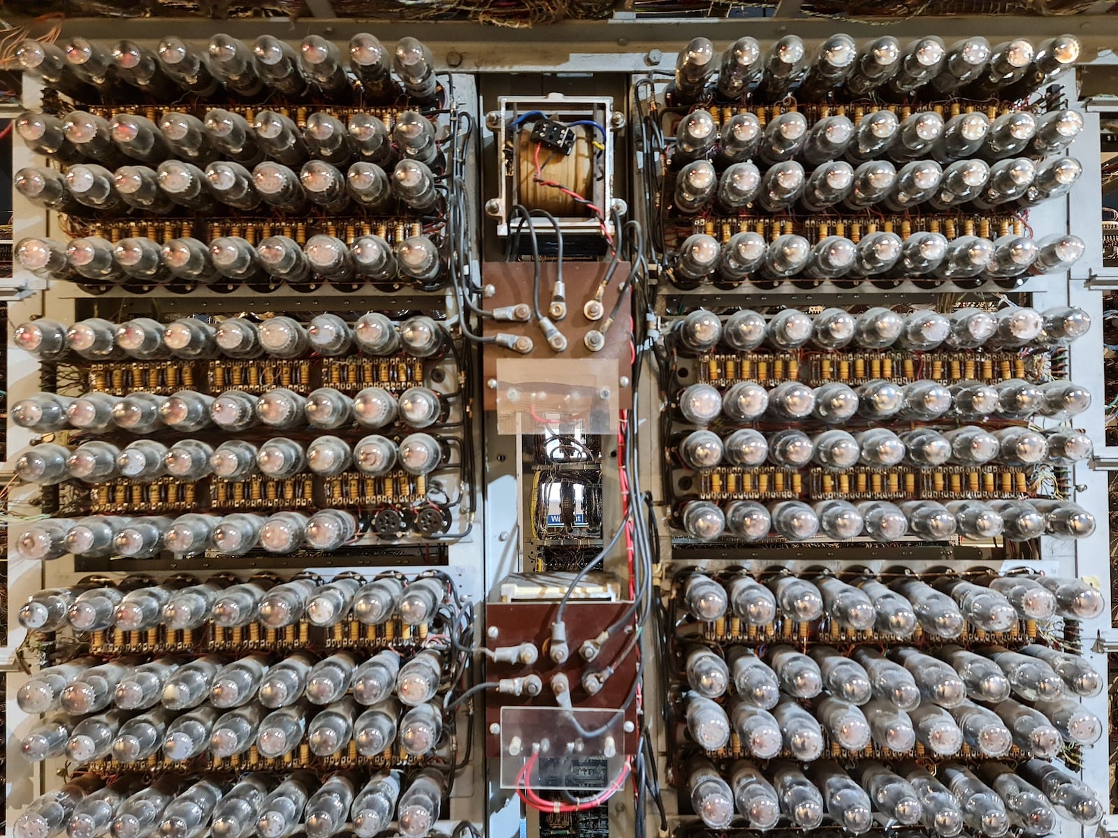 Turing, Colossus, Enigma: počítačové muzeum v Bletchley Park