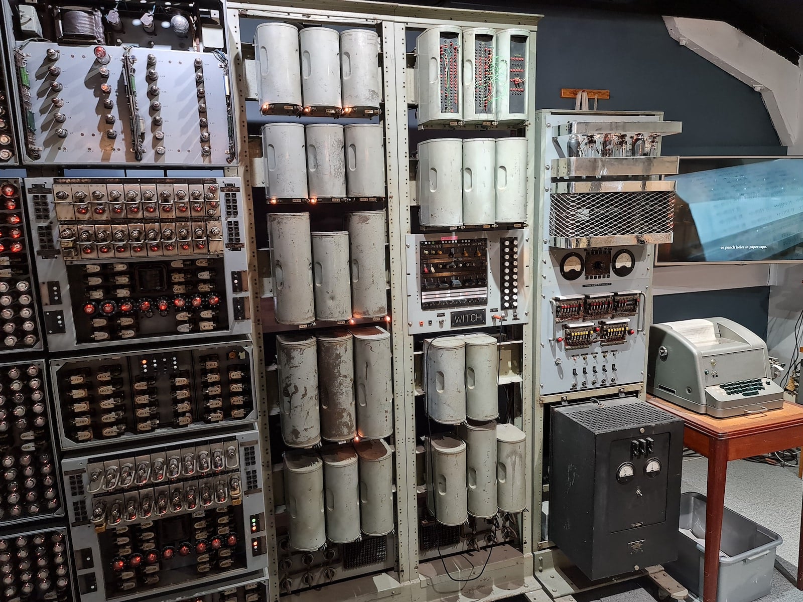 Turing, Colossus, Enigma: počítačové muzeum v Bletchley Park