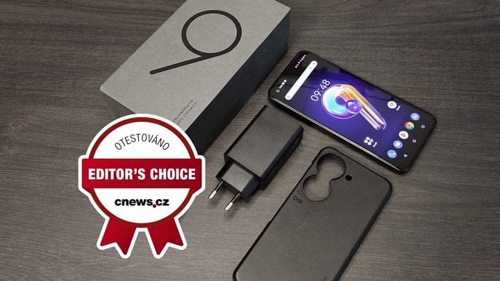 Asus Zenfone 9 award