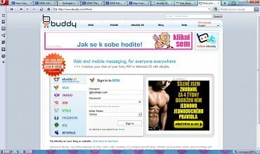 <p>Úvodní stránka eBuddy.com je jednoduchá a přehledná. Ale se spoustou reklam</p>