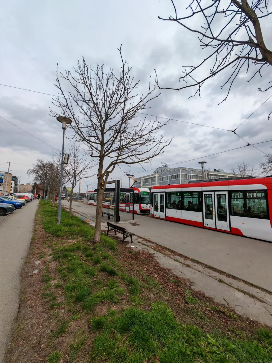 Ultraširokoúhlý 50Mpx fotoaparát