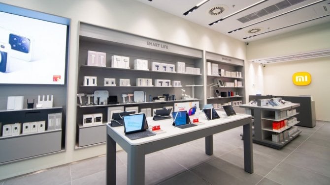Čínská Xiaomi v Praze otevře kopii Apple Storu, vystaví i elektroauto. Firma u nás ročně utrží miliardy