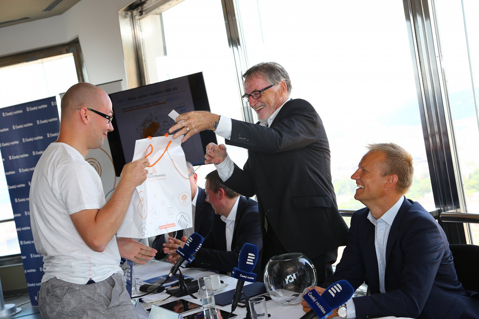 Český rozhlas slavnostně spustil DAB vysílání z vysílače Žižkov