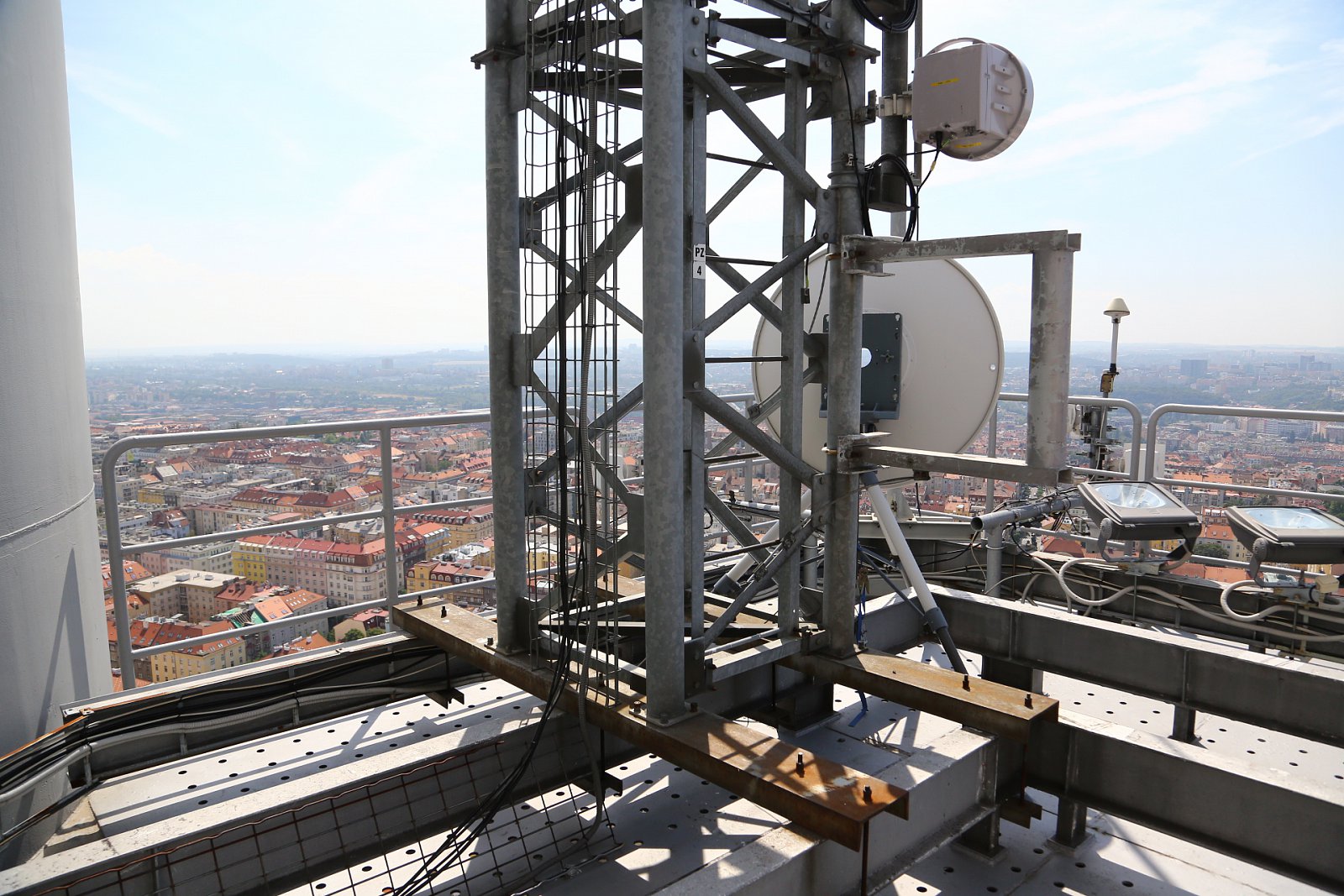 Český rozhlas slavnostně spustil DAB vysílání z vysílače Žižkov