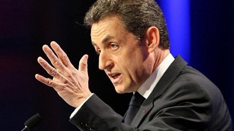 Náhledový obrázek - Sarkozy prezidentem znovu nebude. V primárkách uspěli Fillon a Juppé