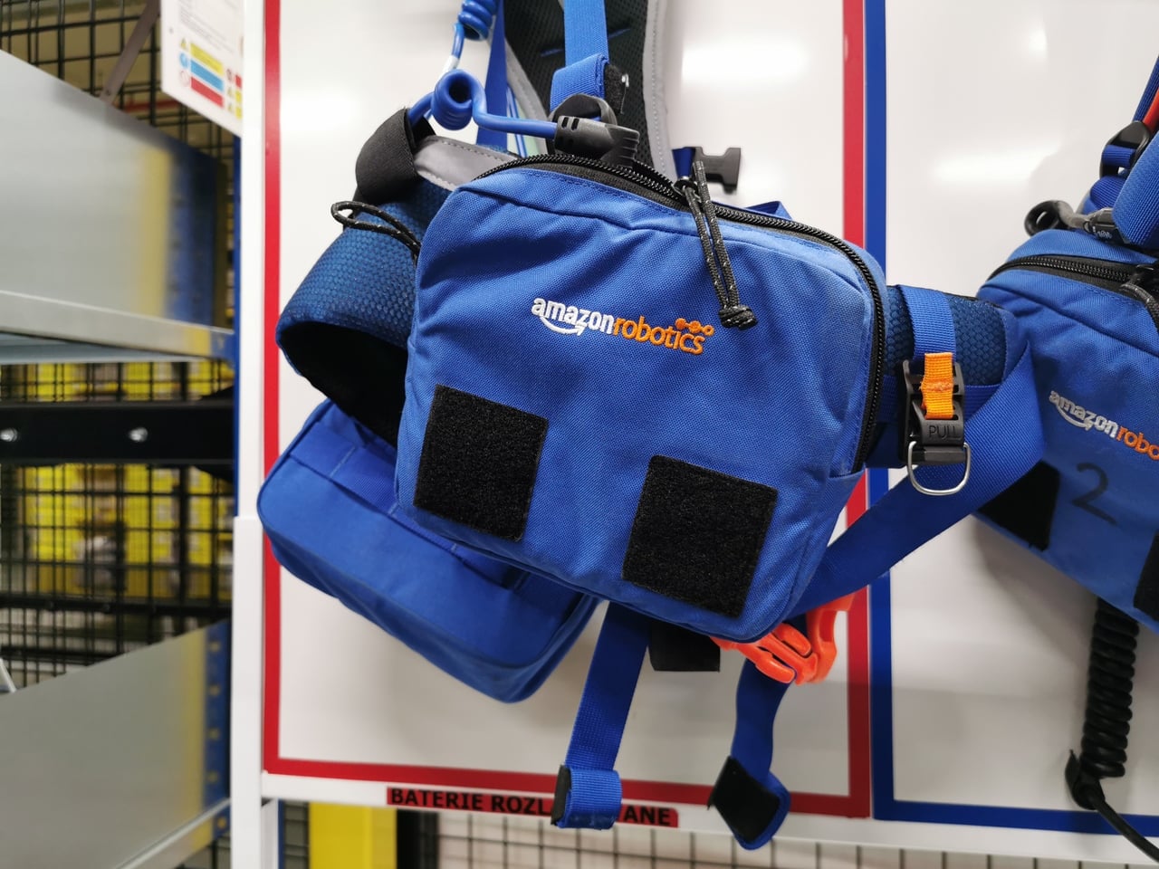 Robotické distribuční centrum Amazonu v polském Štětíně