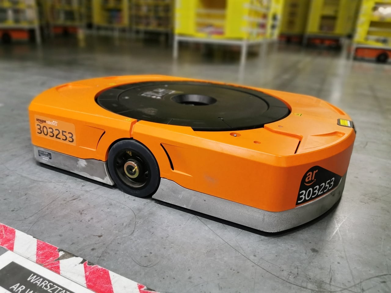 Robotické distribuční centrum Amazonu v polském Štětíně