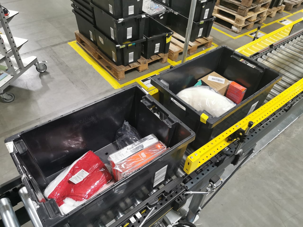 Robotické distribuční centrum Amazonu v polském Štětíně