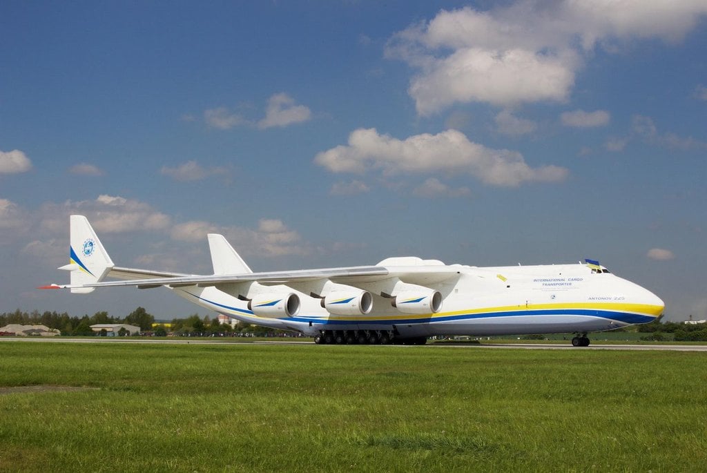 2017-12-antonov-an-225-mrija-v-praze-16.jpg