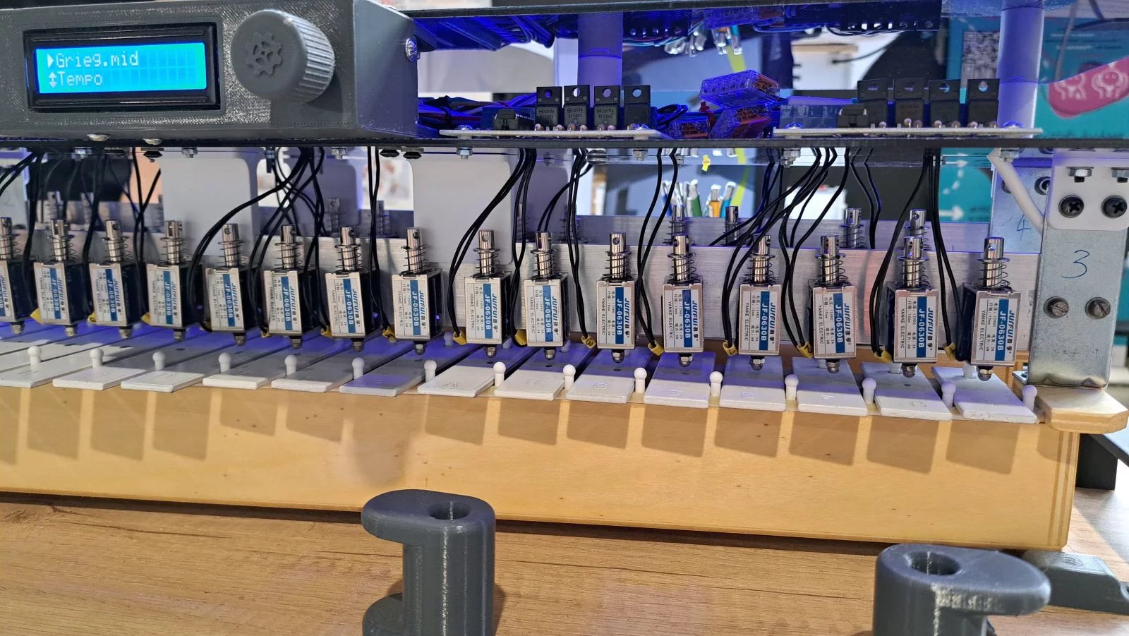 Serva rozezvučovala xylofon a dokázala zahrát několik desítek skladeb ve formátu MIDI.