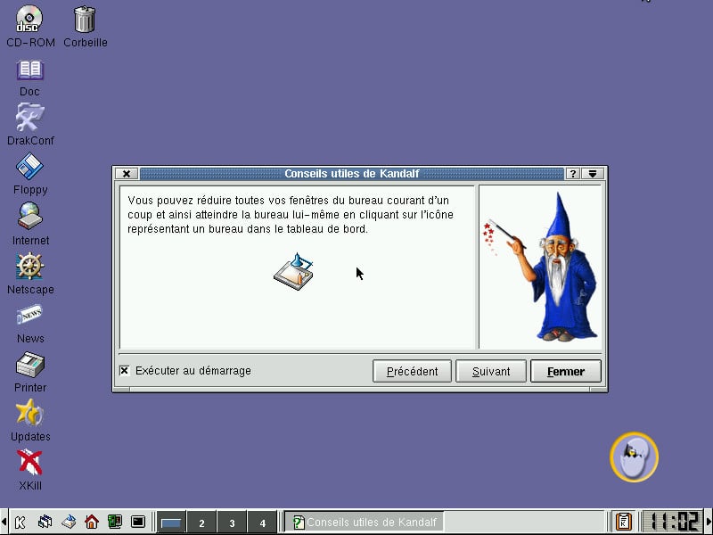 Na přelomu tisíciletí frčela distribuce Mandrake. Nabízela na tehdejší dobu velmi pohodlné desktopové prostředí. Později se proměnila v distribuci Mandriva. Tohle je verze z období okolo roku 2000.