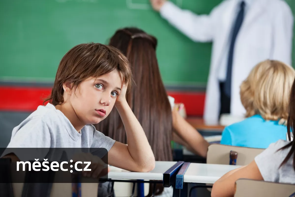 Nemáte finance na školní věci pro dítě? Ti nejchudší mohou dostat peníze i na počítač