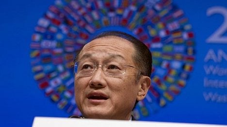 Náhledový obrázek - Prezident Světové banky Jim Yong Kim odstupuje z funkce. Končit měl až za tři roky