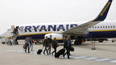 Náhledový obrázek - Nové Boeingy 737 MAX pro Ryanair se zpozdí, aerolinky budou propouštět