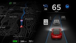 Náhledový obrázek - Tesla v reakci na tragickou nehodu modernizovala Autopilot, víc spoléhá na radar