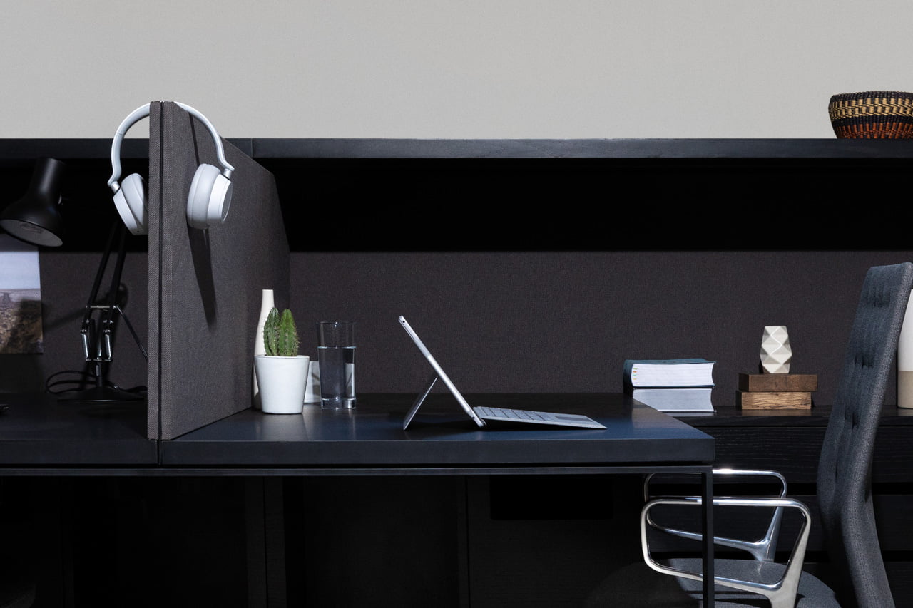 Surface Headphones, Laptop 2, Pro 6 a Studio 2 od Microsoftu