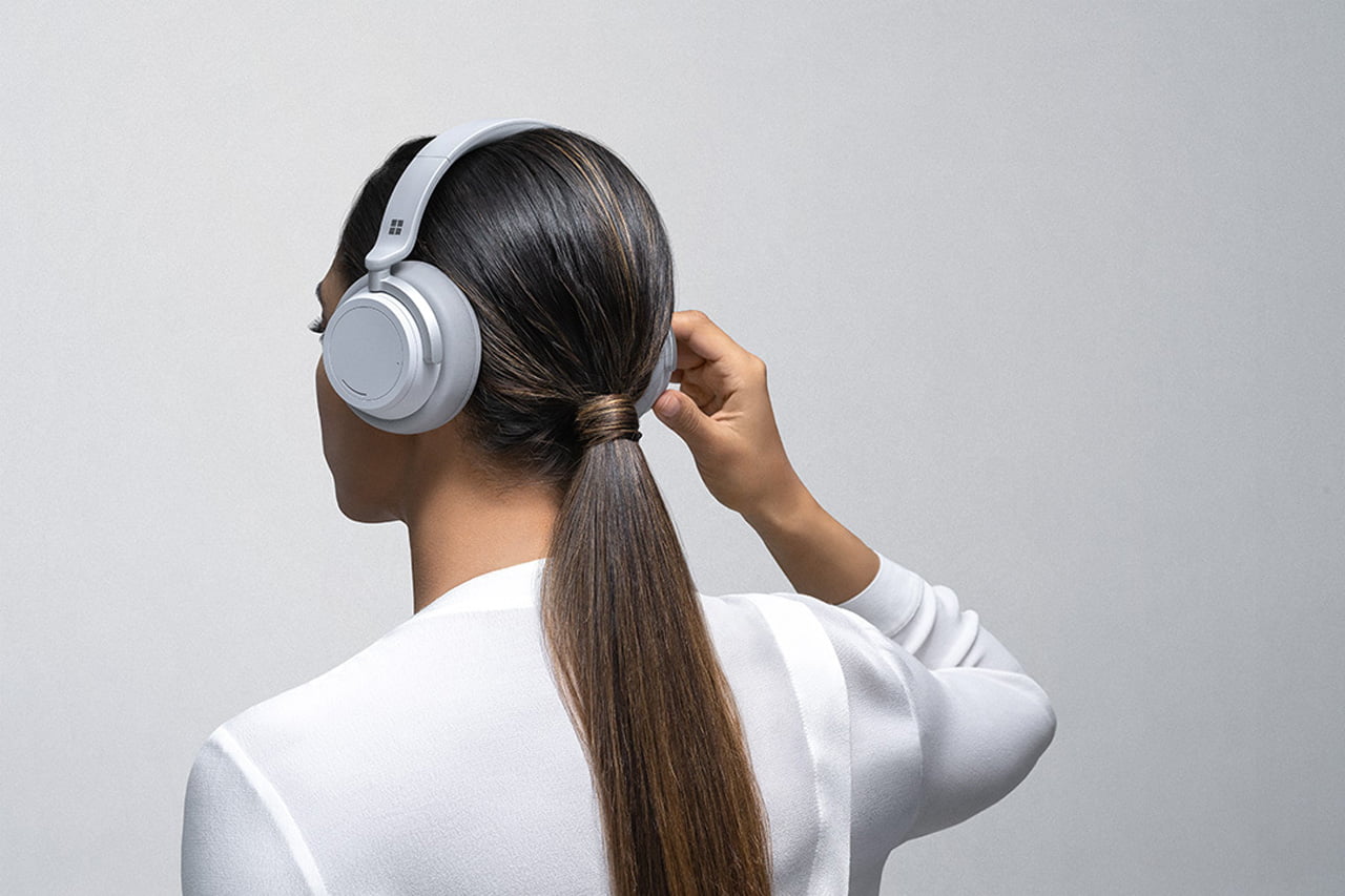 Surface Headphones, Laptop 2, Pro 6 a Studio 2 od Microsoftu