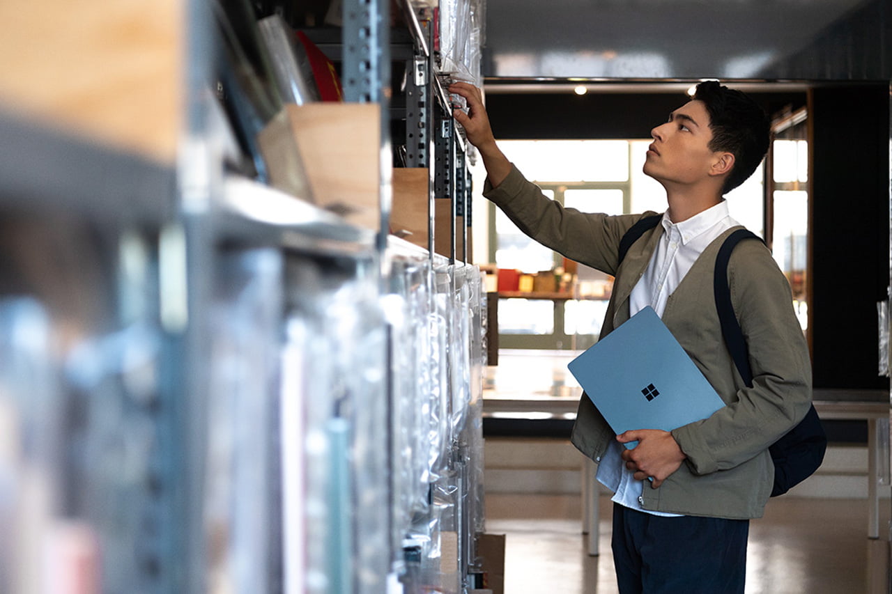 Surface Headphones, Laptop 2, Pro 6 a Studio 2 od Microsoftu