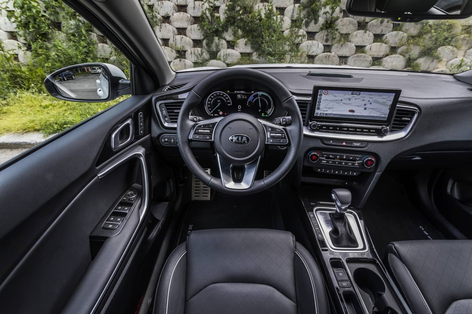 2020-10-aDMB2020_Kia-Xceed-Hybrid-4085.jpg