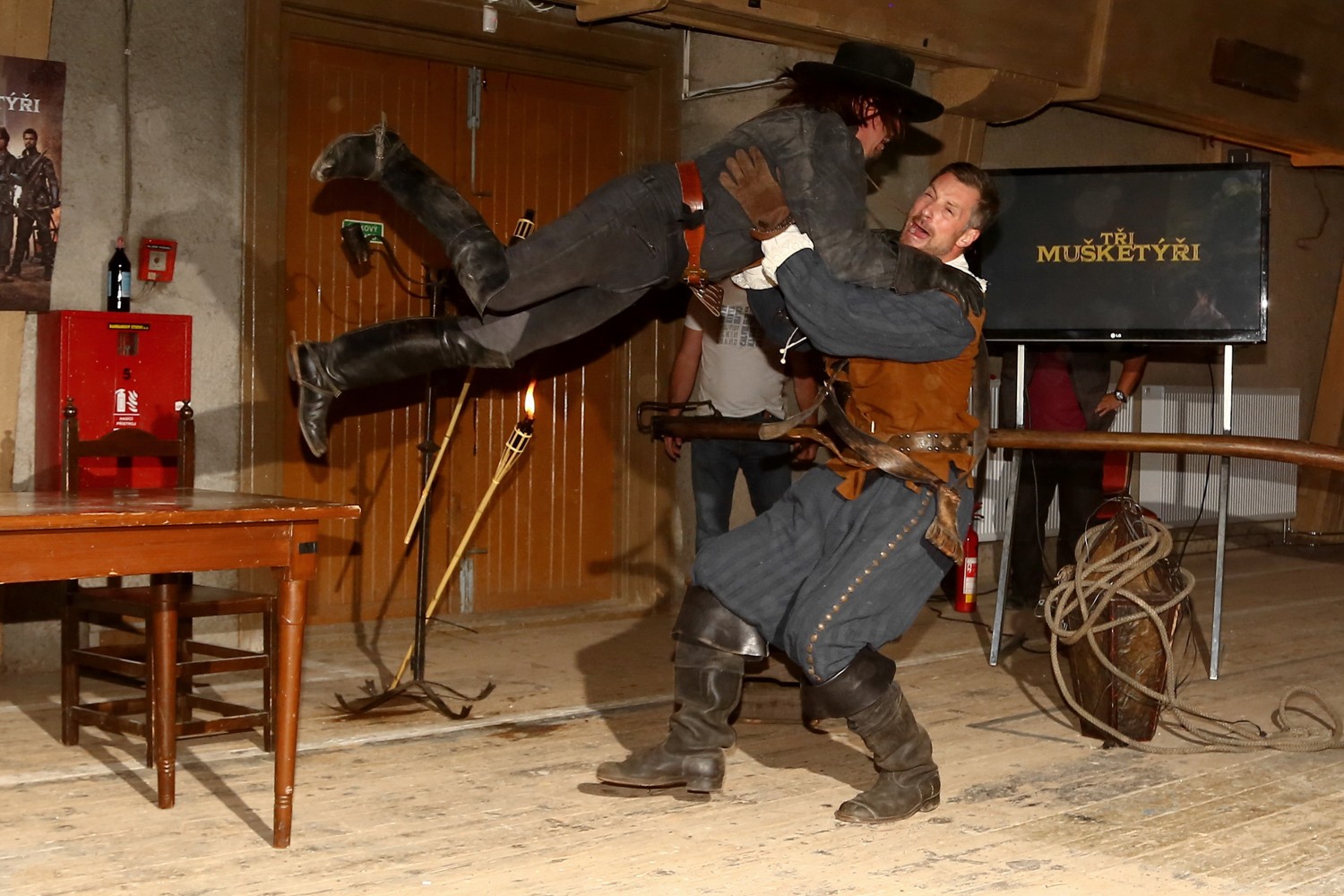 Barrandovský večírek TV Prima k nasazení seriálu Tři mušketýři