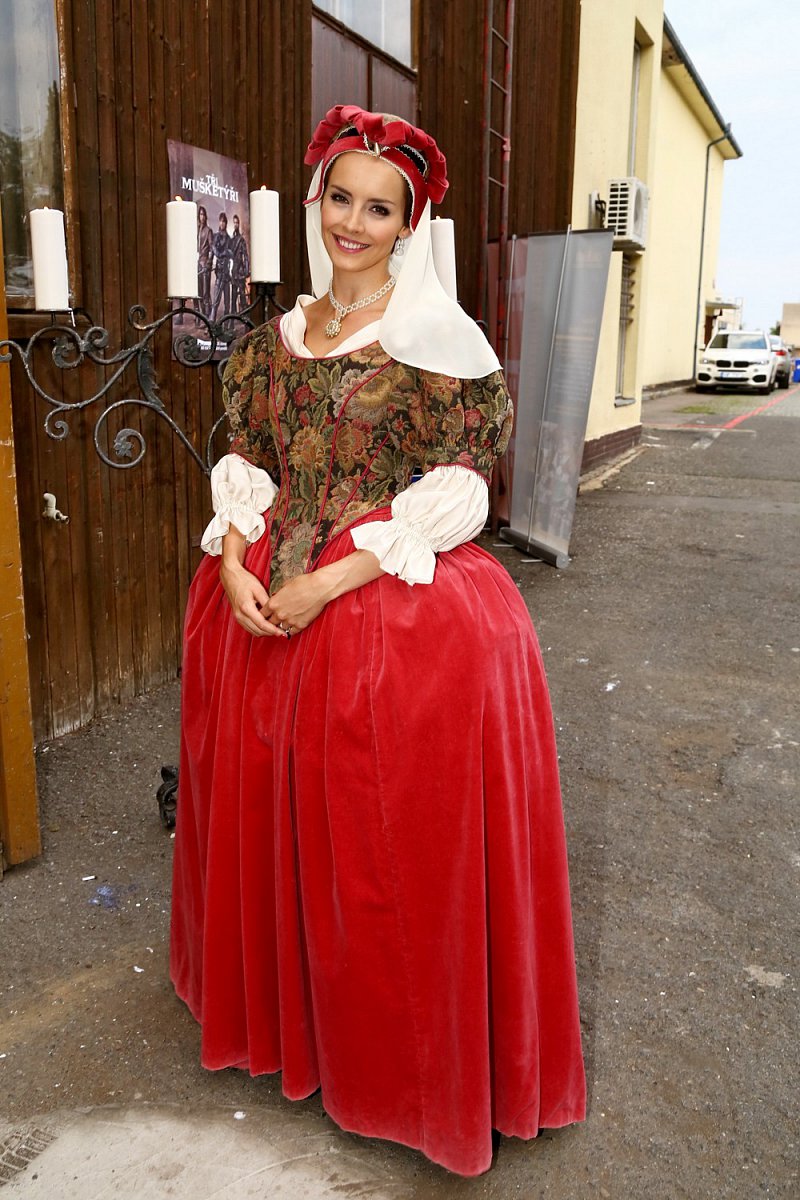 Barrandovský večírek TV Prima k nasazení seriálu Tři mušketýři