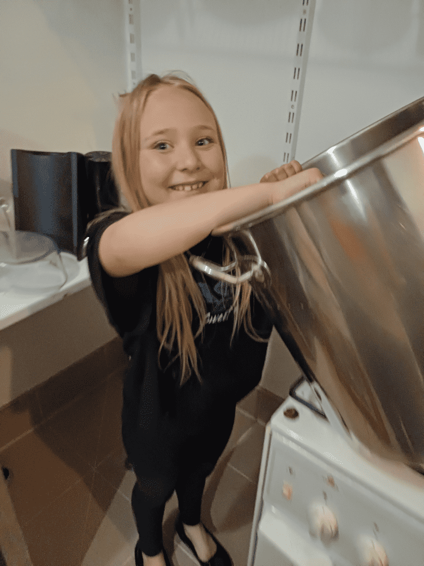 Anežka z Farmy pod kaštany v provozovněě