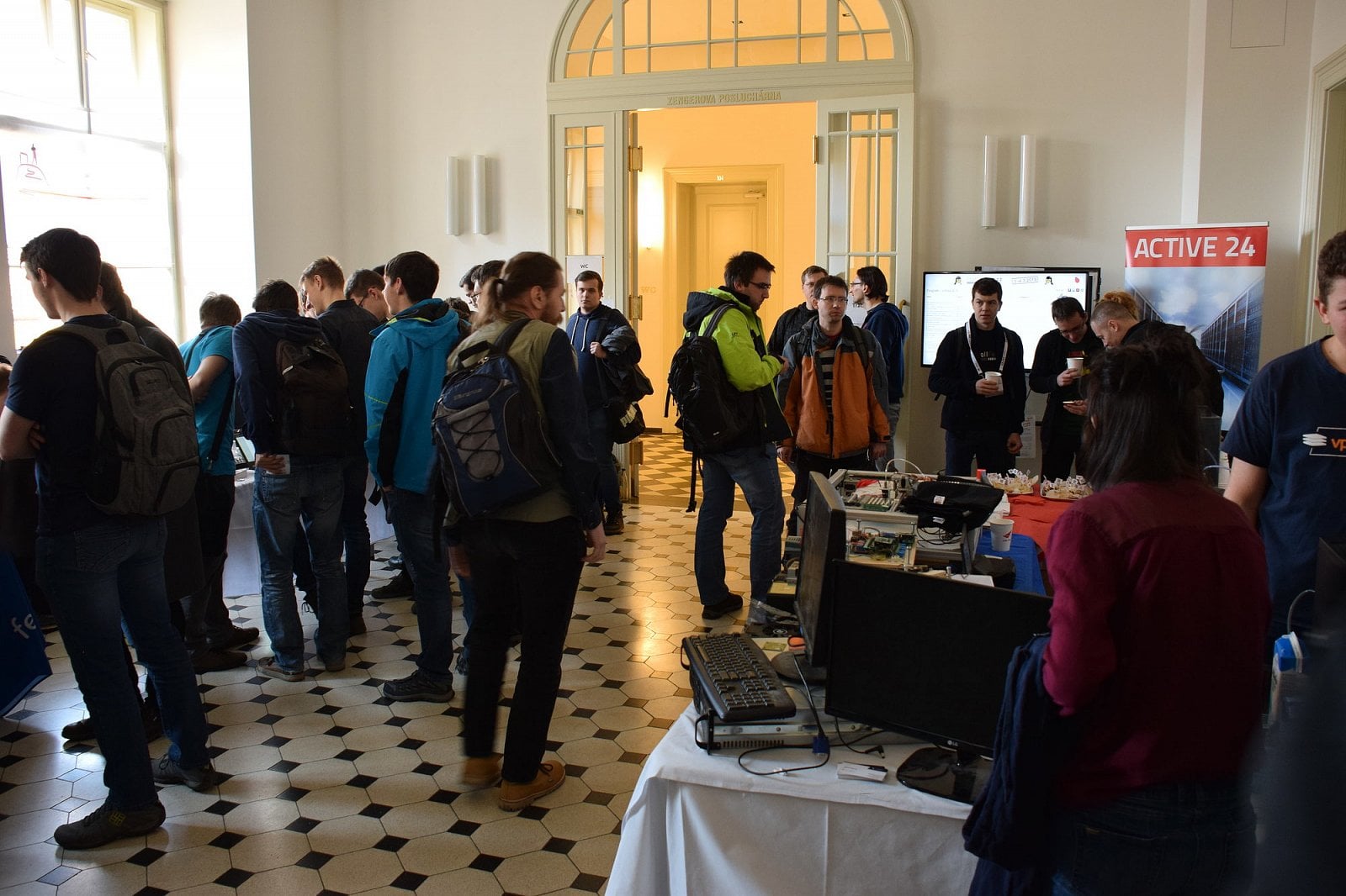 InstallFest 2018 neděle