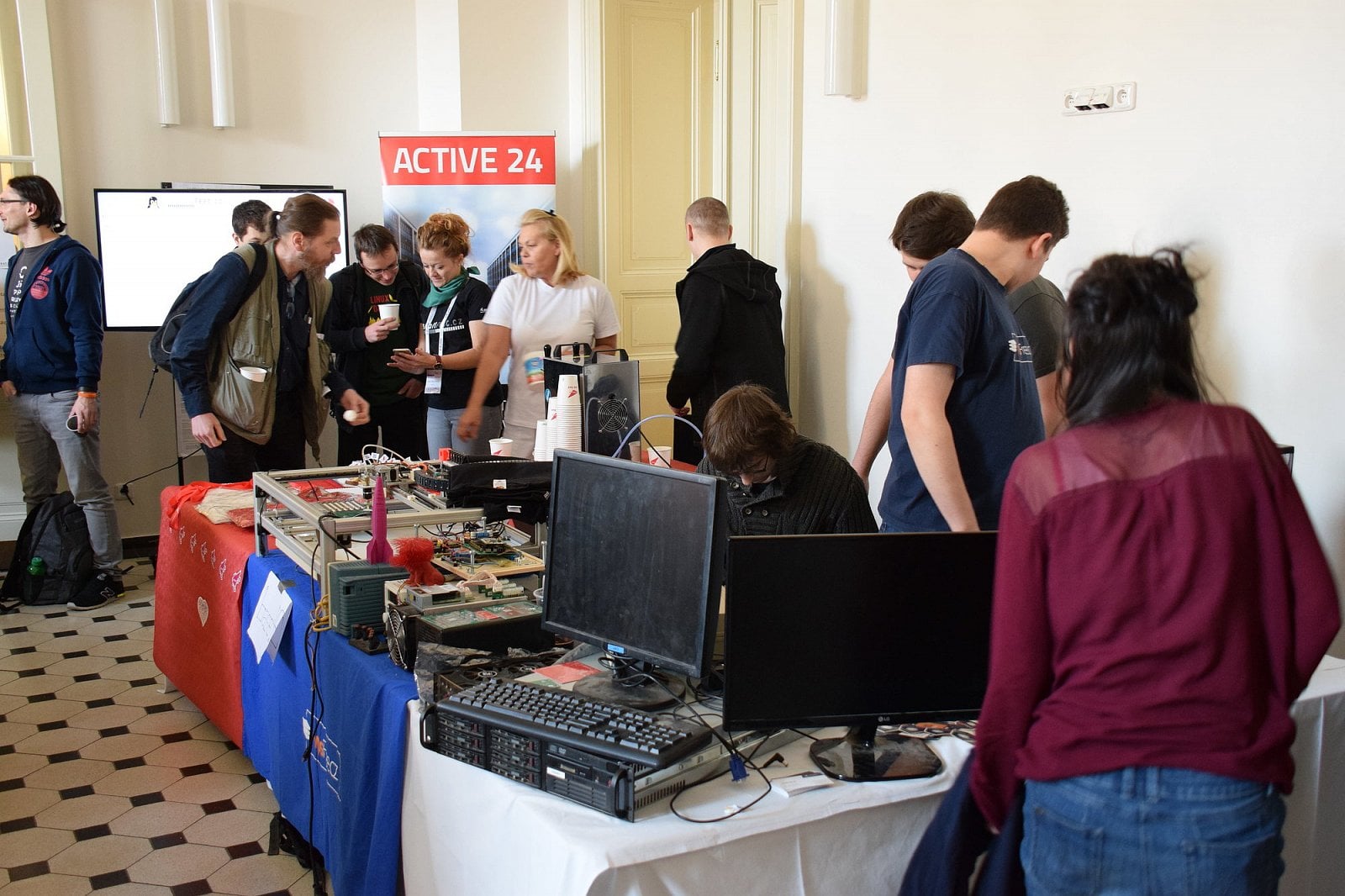 InstallFest 2018 neděle