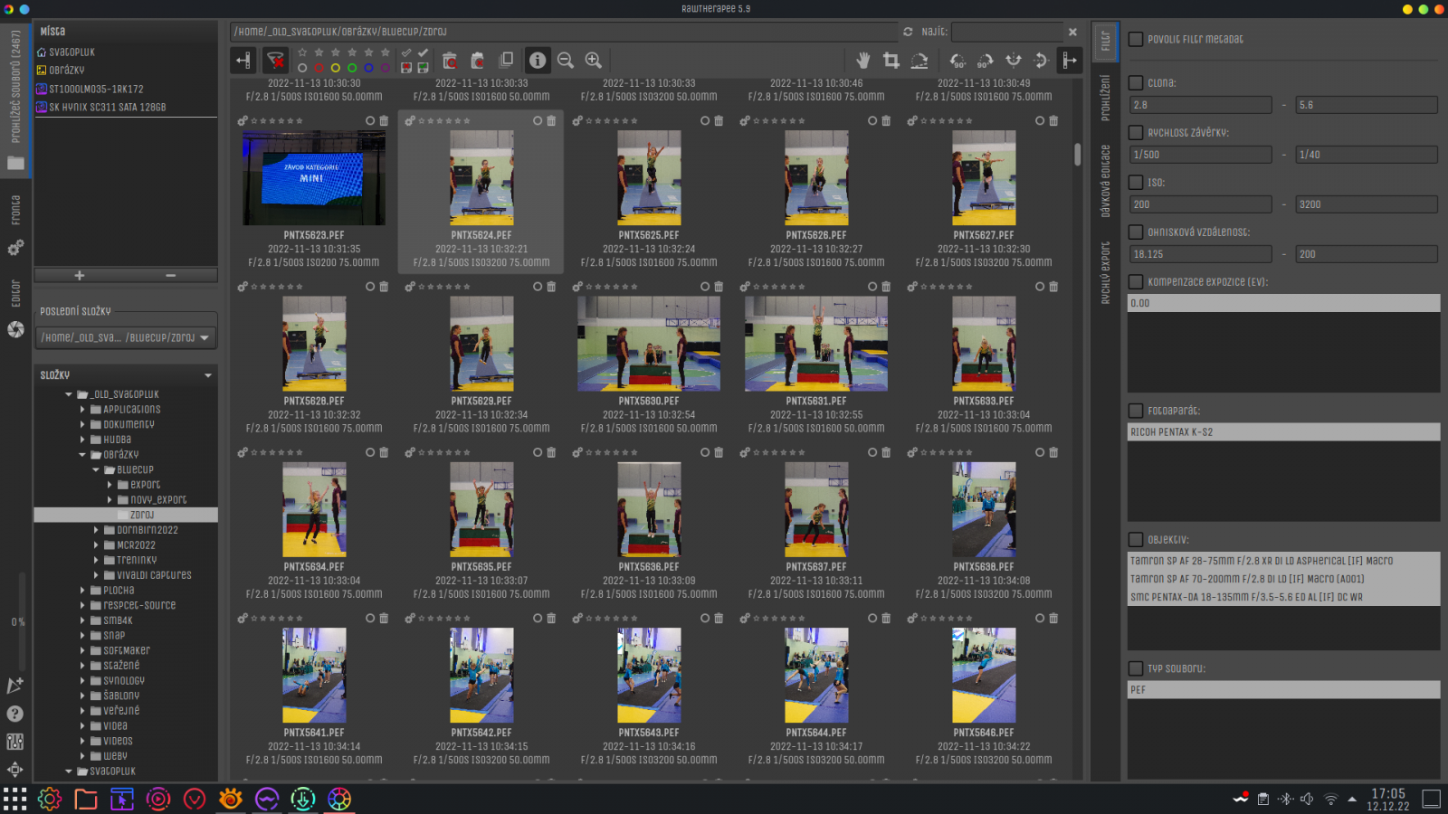 Prostředí aplikace RawTherapee 5.9 s načtenými RAW snímky (formát PEF) z fotoaparátu Pentax K-S2