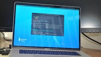 ClearLinux na MacBook Pro