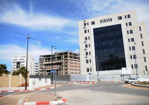 2018-08-ramallc3a1h-symbol-ekonomickc3a9-politiky-fajc3a1dismu-6