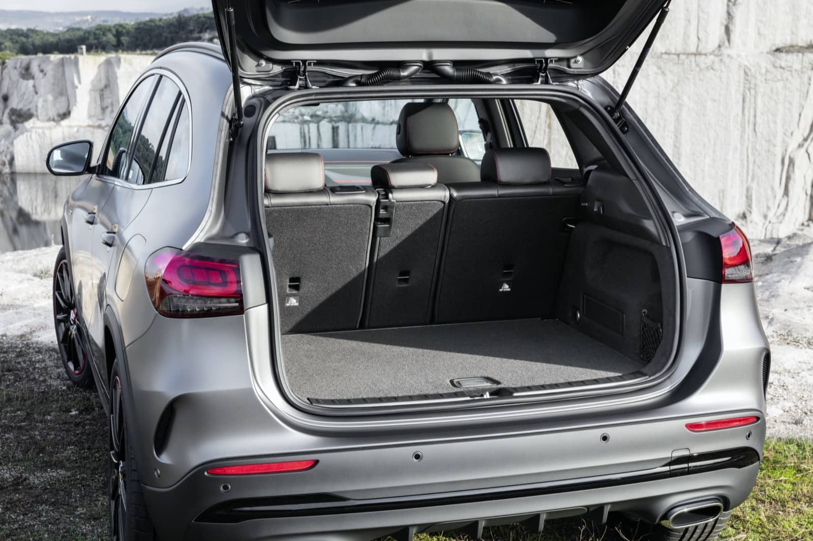 2020-08-Mercedes-Benz-GLA-2020-31.jpg