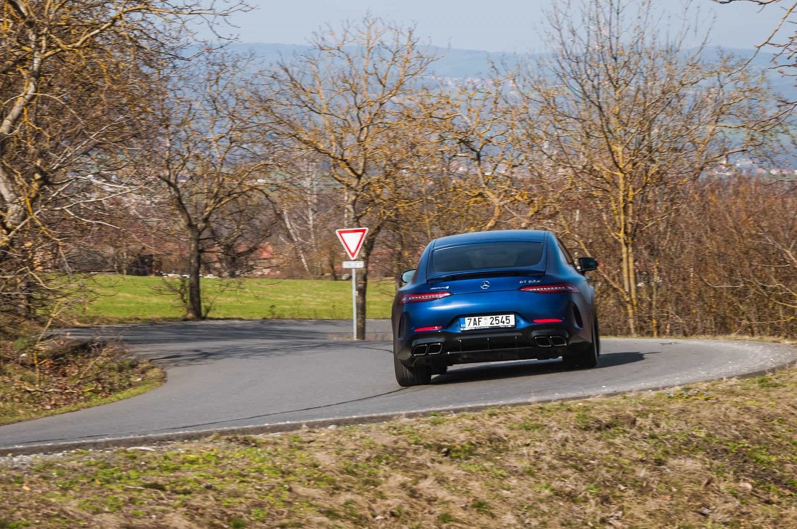 2019-04-mercedes-gt-4door-14.jpg