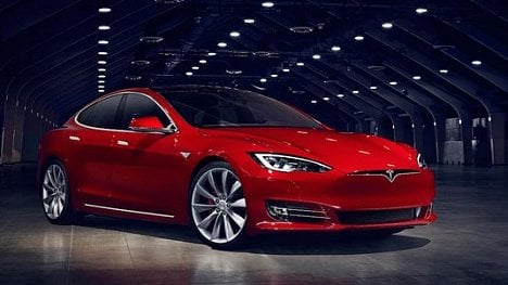 Náhledový obrázek - Tesla Model S přijíždí s novou tváří, kratším nabíjením a lepším vzduchem v kabině