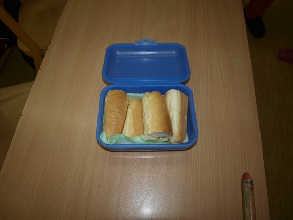 Svačiny žáků 7. a 8. třídy základní školy