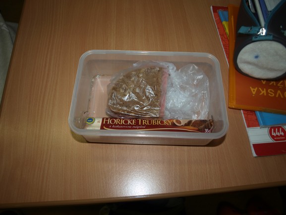 Svačiny žáků 7. a 8. třídy základní školy