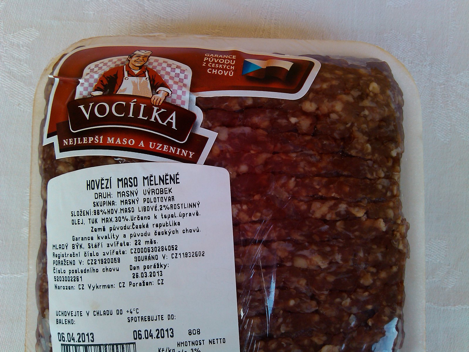 Hovězí maso mělněné, polotovar, 98 % masa, 0,4 kg za 56,00 Kč, 139,90 Kč/kg výrobku, Billa - Vocílka, obsahuje rostlinný olej
