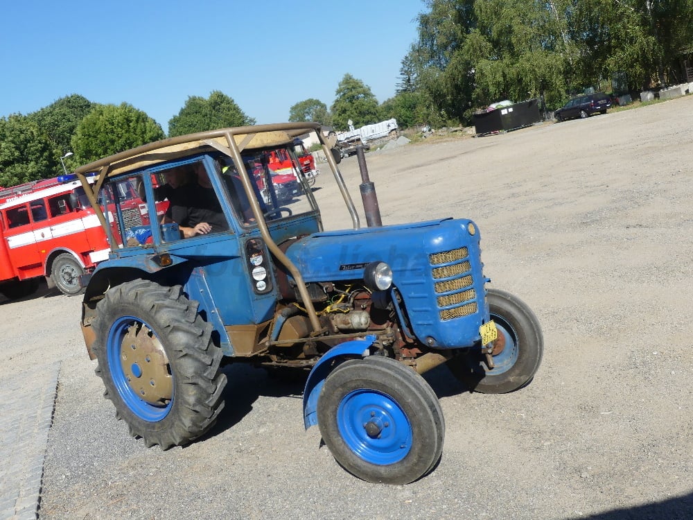 Stovky jich pořád slouží… Zetor 3011 se nemusí bát nudy. Hravě zvládne svůj příděl práce i radosti