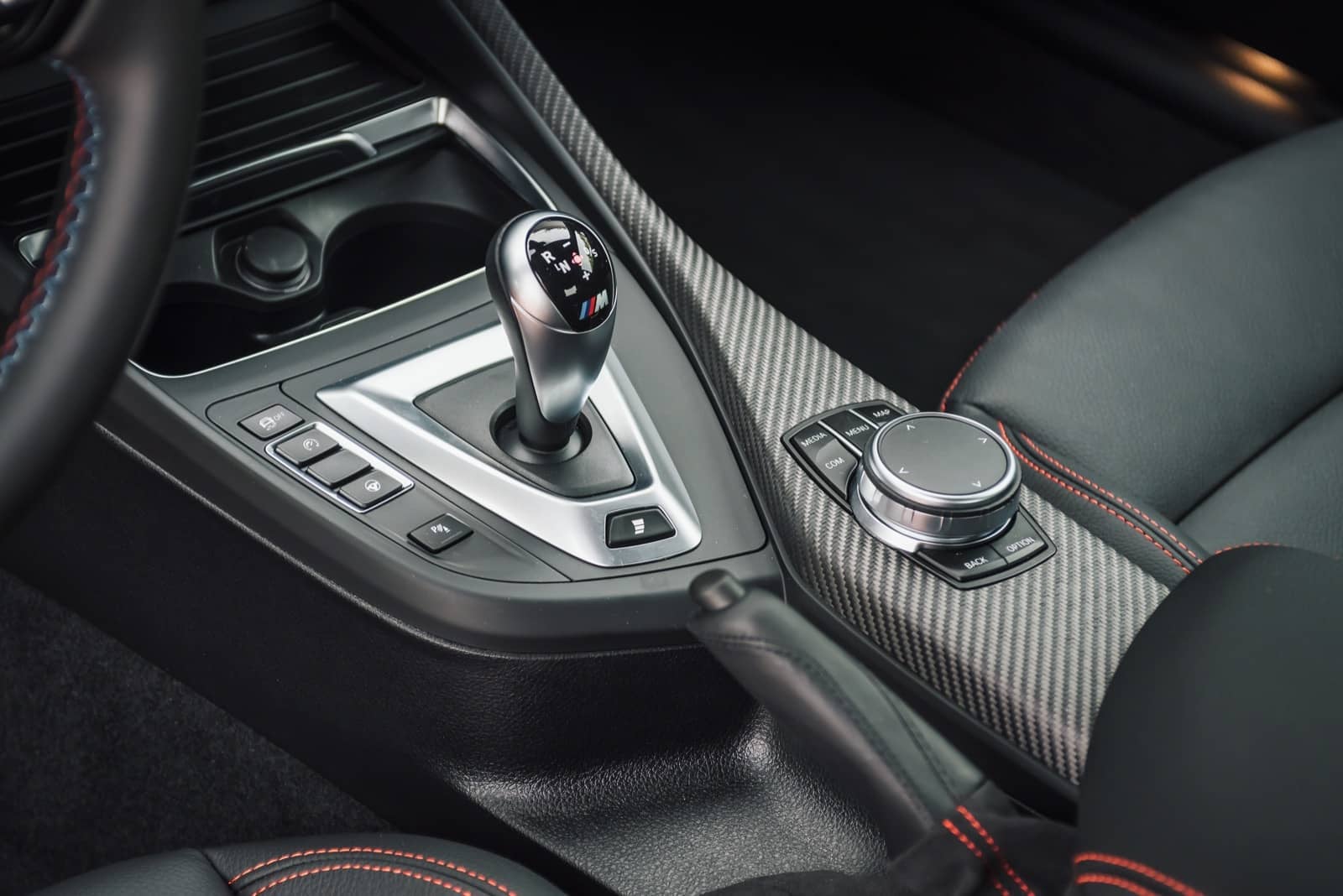 2019-11-Audi-TT-RS-vs-BMW-M2-vs-Nissan-370Z-00010.jpg